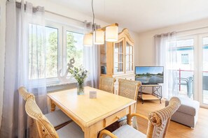 Unclassified image, 4 of 16, button