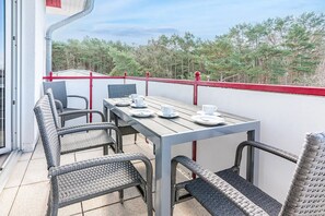 Unclassified image, 5 of 19, button