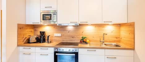 Frigorifero, microonde, forno, lavastoviglie