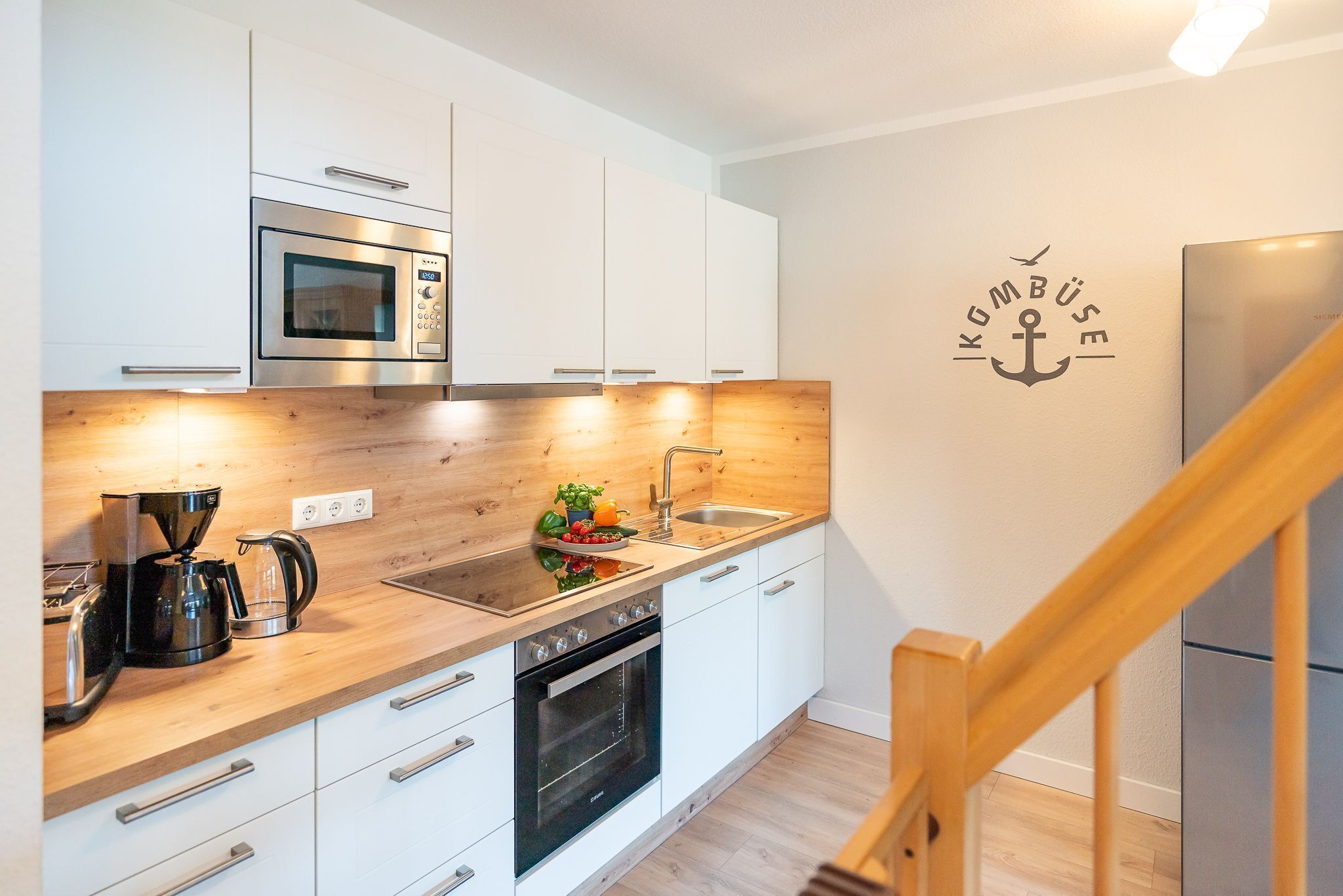 Kühlschrank, Mikrowelle, Ofen, Geschirrspüler