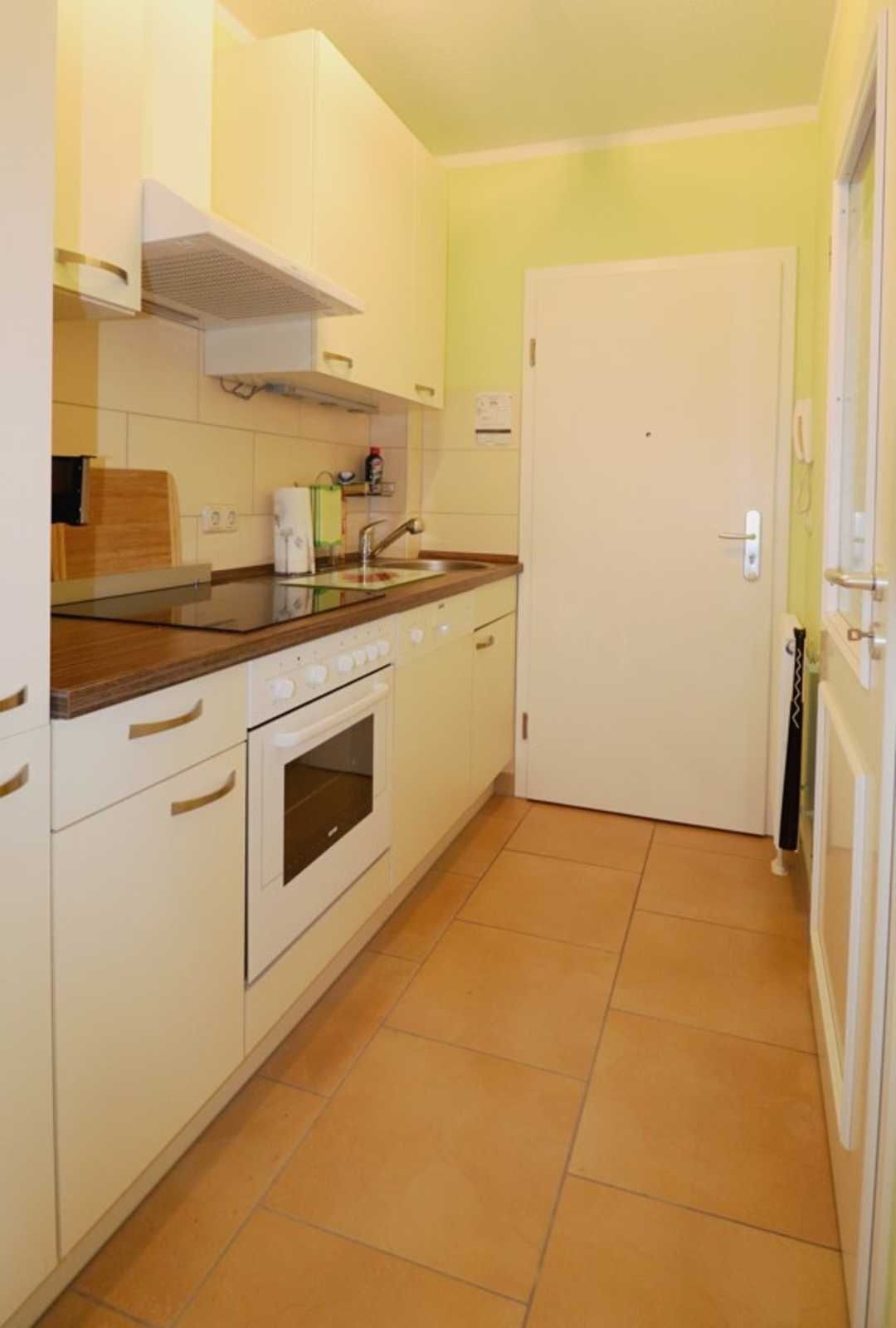 Kjøleskap, mikrobølgeovn, ovn og oppvaskmaskin