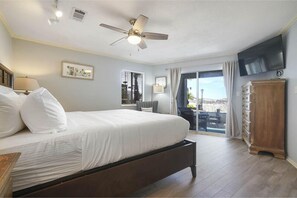 Duplex, 6 Bedrooms | 6 bedrooms, individually decorated, individually furnished, bed sheets