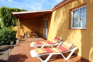 Unclassified image, 3 of 29, button