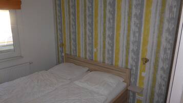 3 Schlafzimmer, Reisekinderbett, WLAN