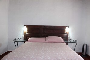 Unclassified image, 4 of 25, button - Casa la Capellania, Spanien (Tijarafe)