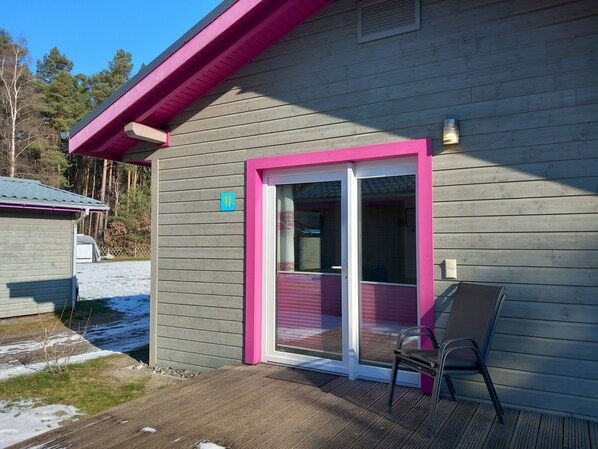 Unclassified image, 1 of 16, button