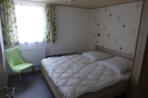 3 Schlafzimmer, Reisekinderbett, WLAN