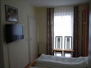2 chambres, coffres-forts dans les chambres, Wi-Fi, draps fournis