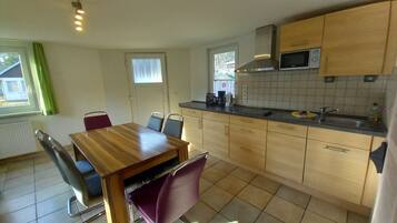 Fridge, microwave, dishwasher, coffee/tea maker