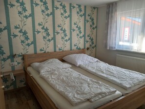 1 Schlafzimmer, Reisekinderbett, WLAN