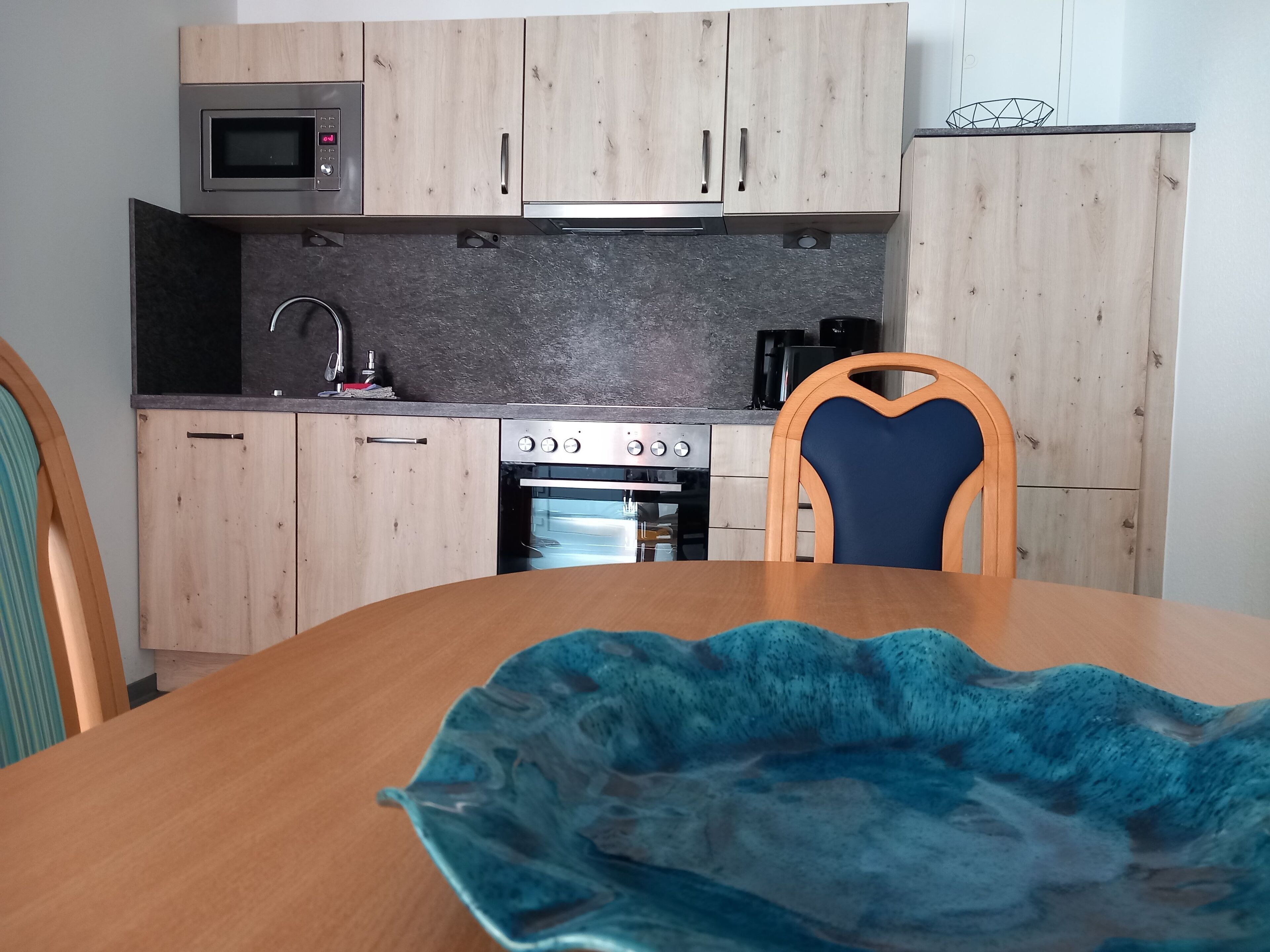 Kühlschrank, Wasserkocher, Toaster