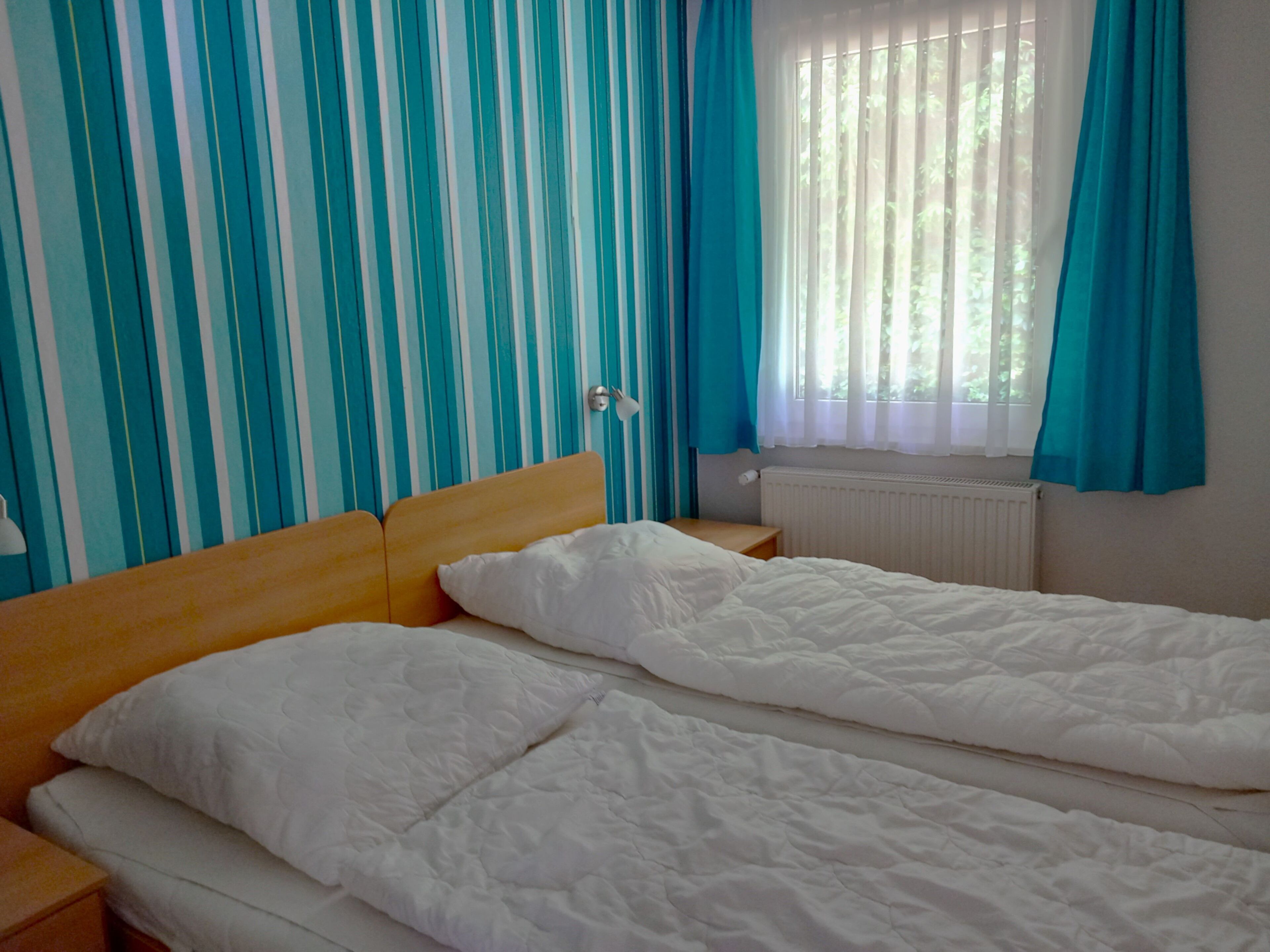 2 bedrooms, travel cot, WiFi