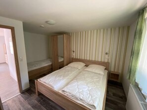 2 Schlafzimmer, Reisekinderbett, WLAN
