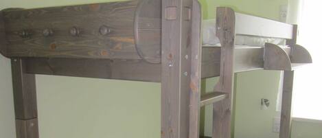 3 chambres, lit parapluie