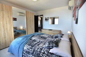 Unclassified image, 4 of 27, button - Puesta de Sol, Spanien (El Paso)