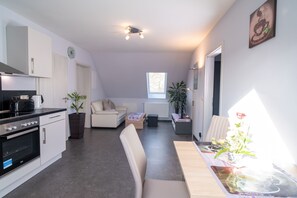 Unclassified image, 5 of 11, button