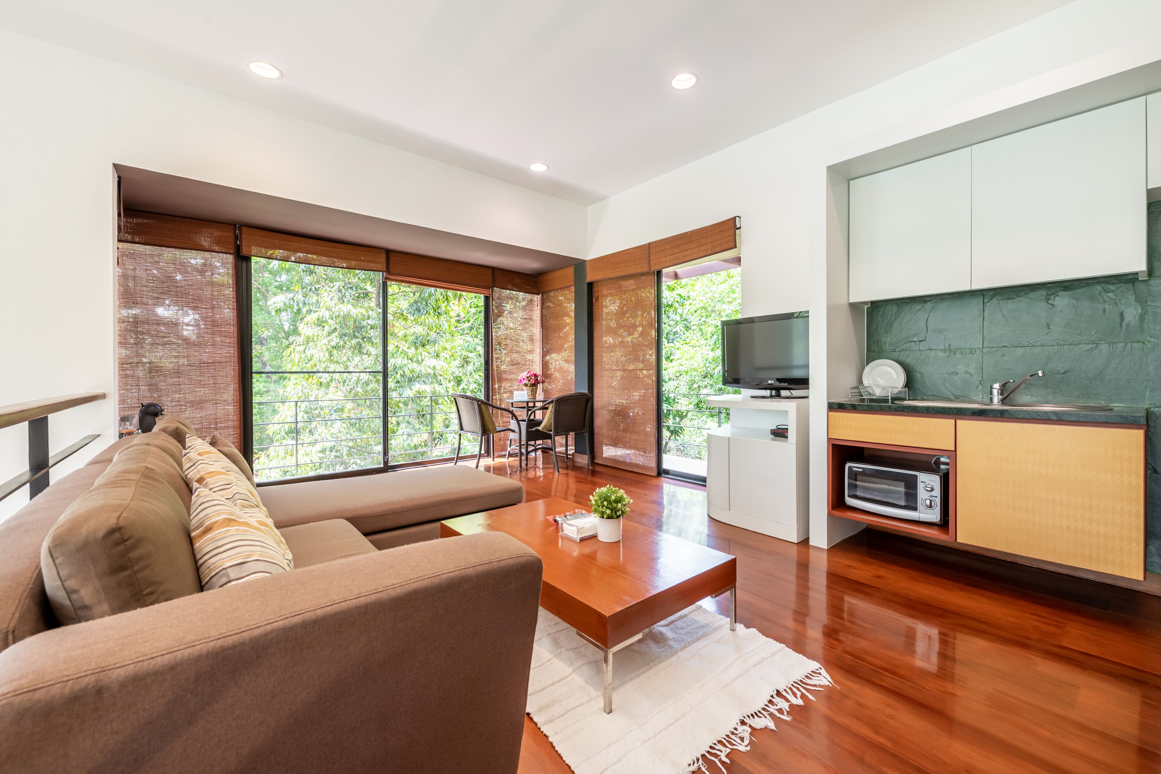 Fridge, microwave, electric kettle, cookware/dishes/utensils