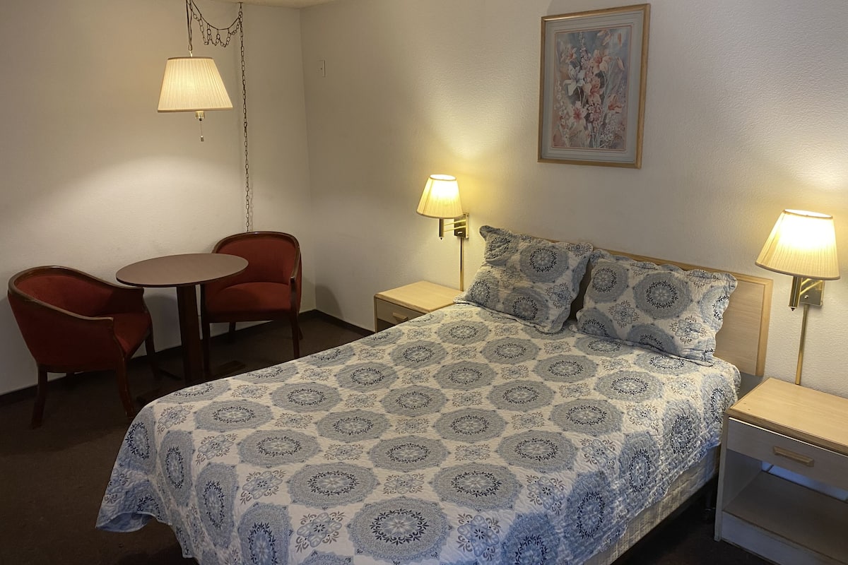 Economy Single Room
