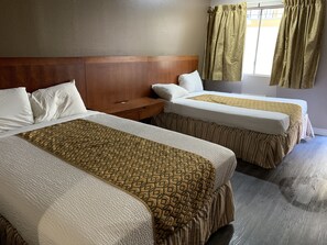 经济双人房 | 遮光窗帘、隔音、床单