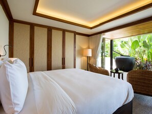 In-room safe, individually decorated, individually furnished, desk - Panacea Retreat (Koh Samui)