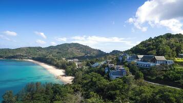 Villa Haleana | In-room safe, individually decorated, individually furnished, desk