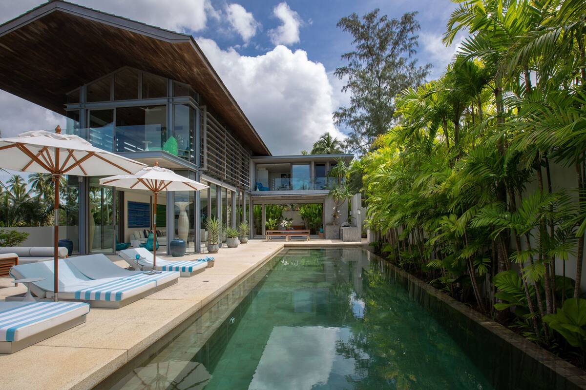 Villa Aqua | 6 Schlafzimmer, Zimmersafe, Verdunkelungsvorhänge, Bügeleisen/Bügelbrett
