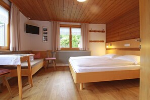 Room - Ferienwohnung Üntschenspitze - Bär Annelies (Au)