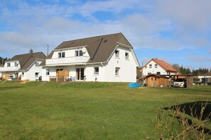 Unclassified image, 3 of 16, button - Haus 3 Fewo 4 Unten Rechts - Ferienwohnungen Familie Piel (Lütow)