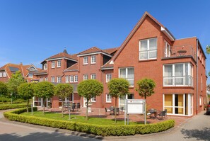 Exterior - Doppelzimmer im Obergeschoss Kategorie III - Doppelzimmer im Obergeschoss im Hotel Benser Watt (Esens)