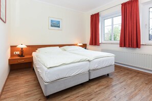 Unclassified image, 4 of 11, button