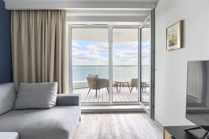 Apartamento Deluxe, 1 habitación, vistas al lago | Terraza o patio