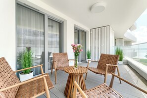 Deluxe Apartment, 1 Bedroom, Partial Lake View | Terrace/patio