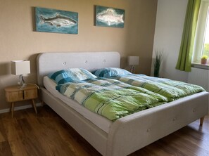 3 bedrooms, iron/ironing board, WiFi