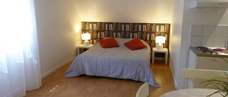 1 habitación, cuna de viaje, wifi gratis y ropa de cama