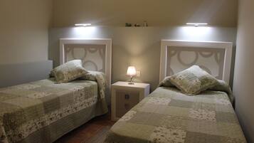 1 dormitorio, cuna de viaje, wifi y ropa de cama