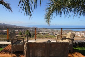 Unclassified image, 3 of 36, button