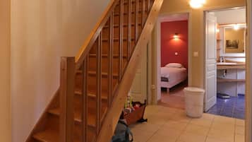 4 bedrooms, free WiFi