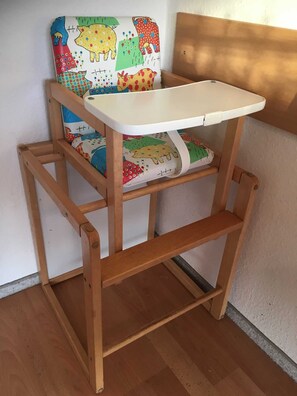 Unclassified image, 2 of 13, button