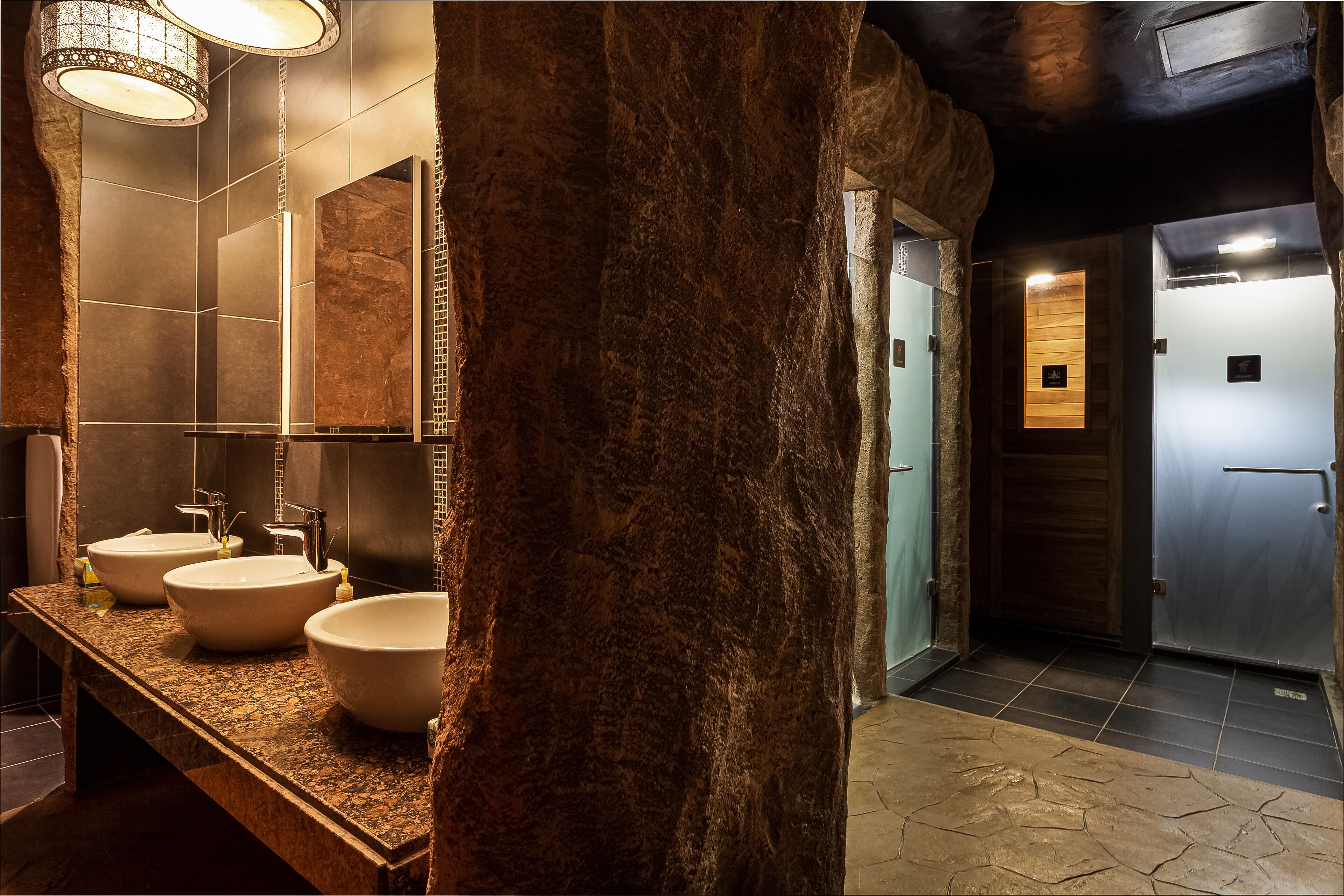 Espace de soins pour les couples, sauna, bain à remous, hammam, hammam