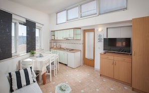 Private kitchen - Apartmani Kuzmanić (Makarska)