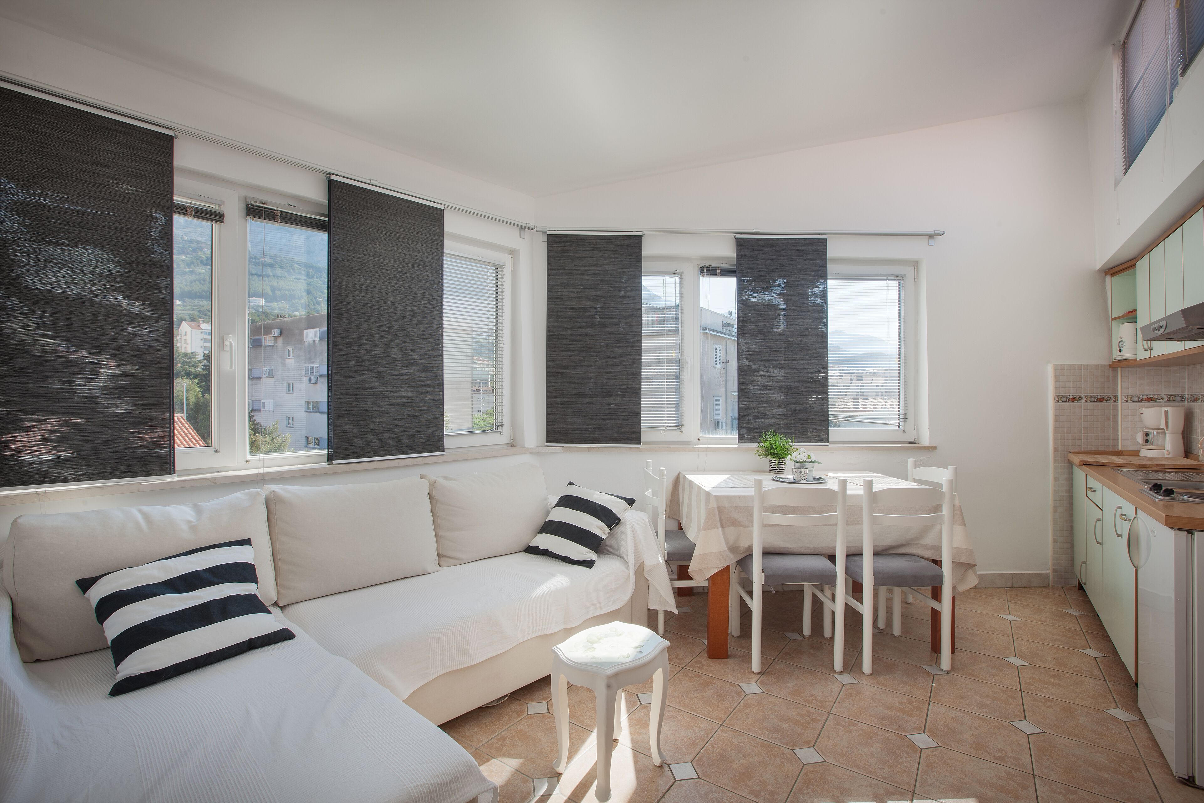 Appartement Ville | Salle de séjour | Télévision de 45 pouces avec chaînes par satellite