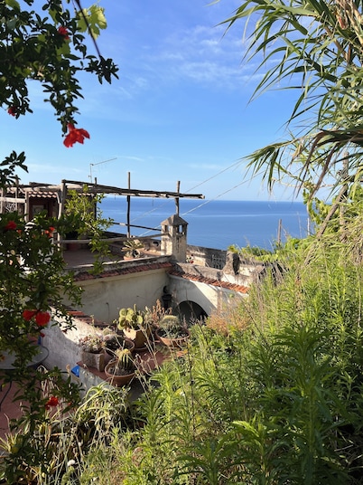 La terrazza sul mare, Vista Mare Sulla Costiera Amalfitana, Amalfi, Trekking