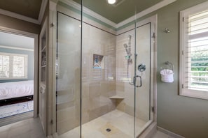 Bathtub, hair dryer - Fourth Tee - Pacific Grove House - Ocean/Golf View (Pacific Grove)