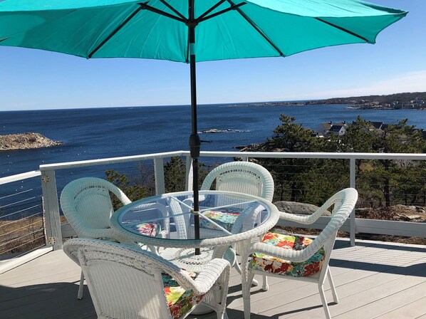 Outdoor dining - The View: The Name Says It All (Rockport)