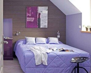 2 bedrooms, free WiFi, bed sheets - Cottages, bed and breakfasts in the heart of the North Finistère countryside. (Plouégat-Moysan)