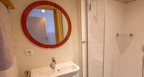 مجففات شعر، مناشف