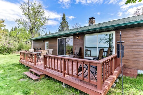 Private, Pet Friendly Vacation Home on Lost Lake