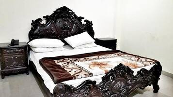 Minibar, laptop workspace, free WiFi, bed sheets
