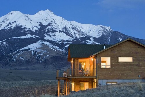 Carsey K Ranch -4 Bedroom Home with Unparalleled Views Of The Paradise Valley