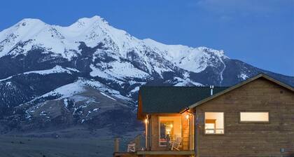 Carsey K Ranch -4 Bedroom Home with Unparalleled Views Of The Paradise Valley